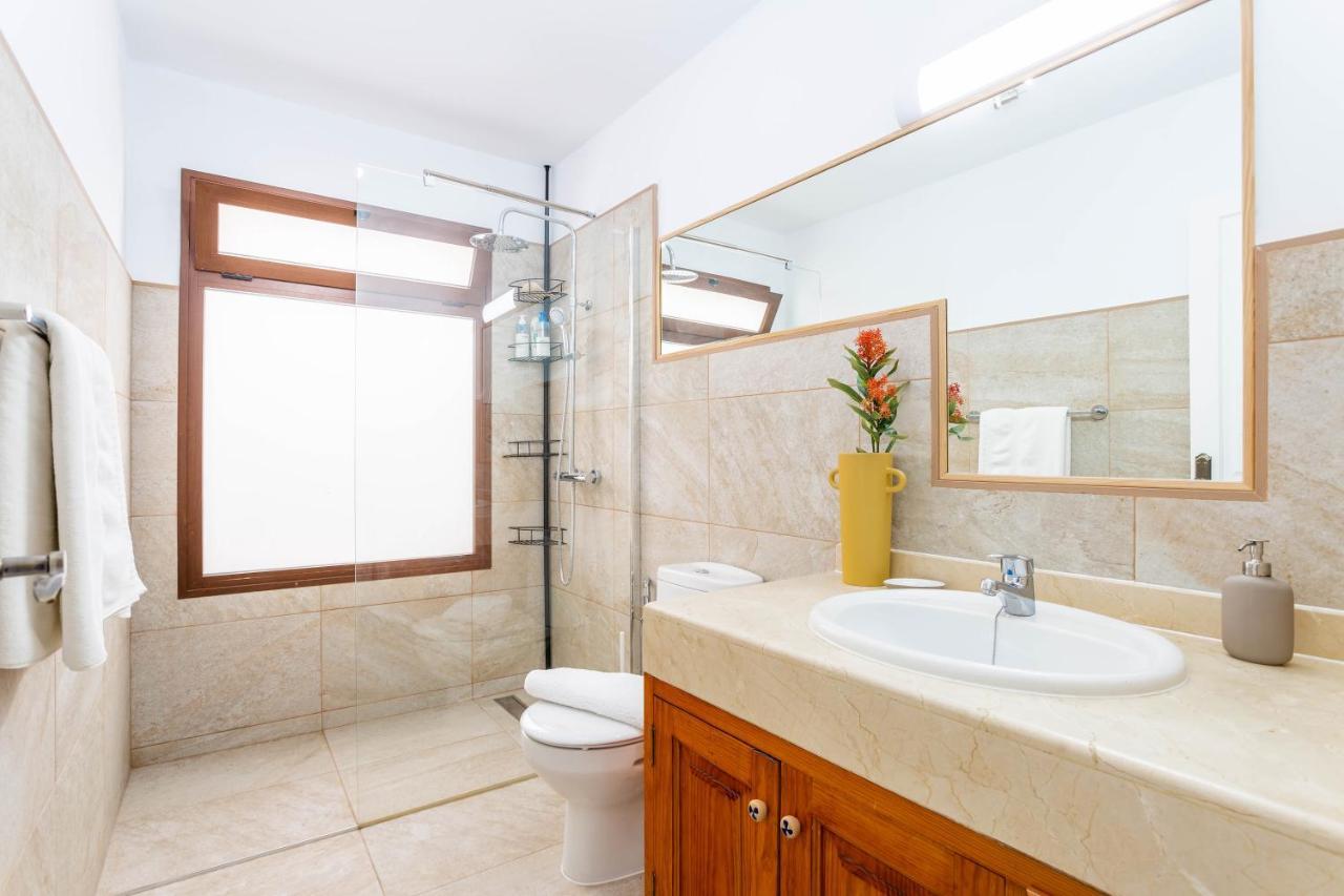 Villa Olive Tree Плая Бланка Екстериор снимка
