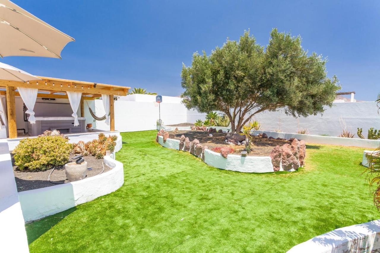 Villa Olive Tree Плая Бланка Екстериор снимка