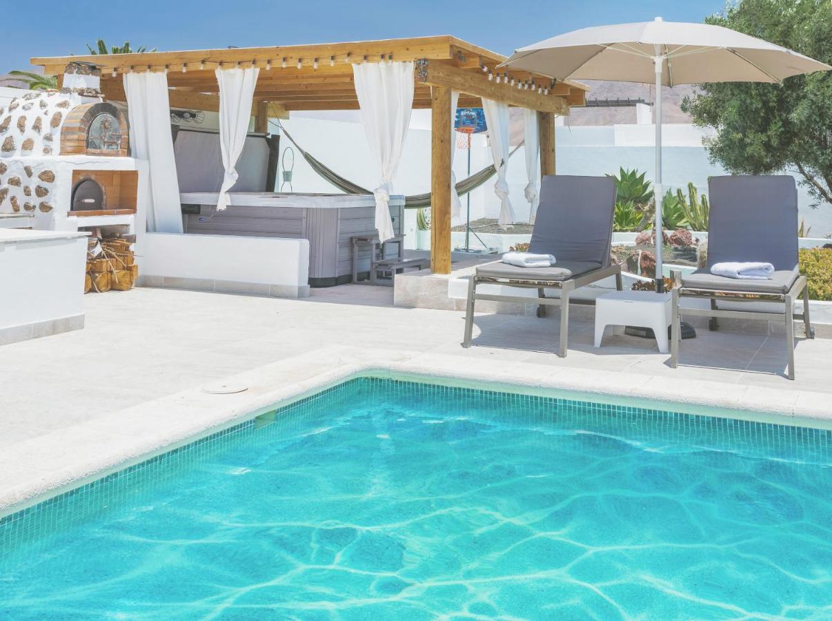 Villa Olive Tree Плая Бланка Екстериор снимка